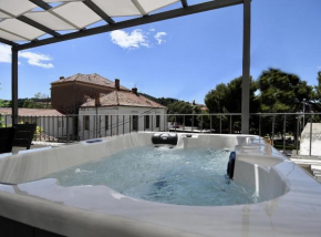 Отель New Jacuzzi Apartments Mickey & Minnie  Дубровник